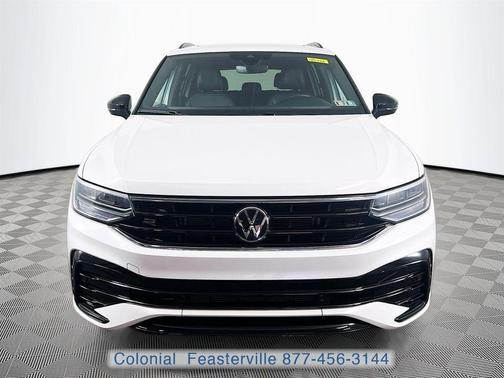 Opal White Pearl Effect 2024 Volkswagen Tiguan 2.0T SE R-Line Black