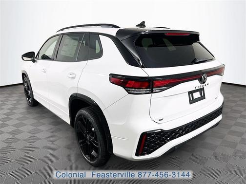 2026 Volkswagen Tiguan 2.0T SE R-Line Black