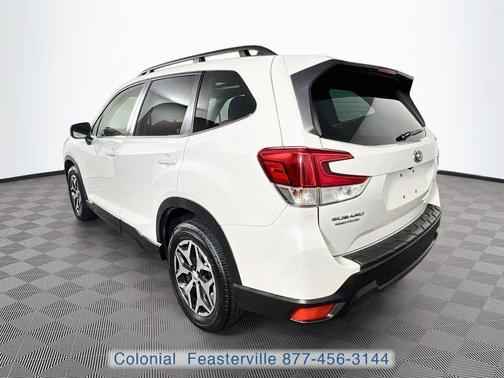 Crystal White Pearl 2023 Subaru Forester Premium