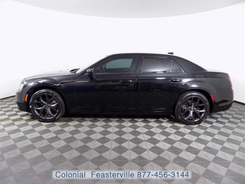 2022 Chrysler 300 Touring