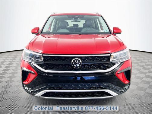 Kings Red 2023 Volkswagen Taos 1.5T SE