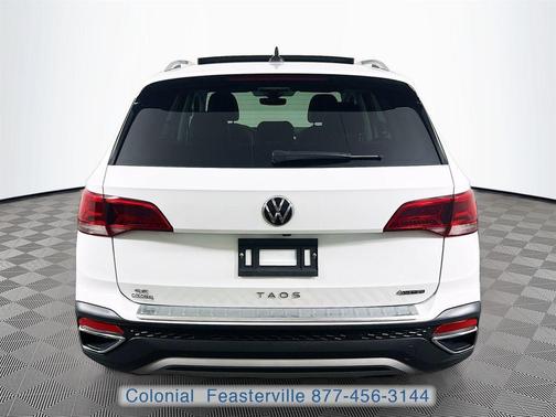 Pure White 2023 Volkswagen Taos 1.5T SE
