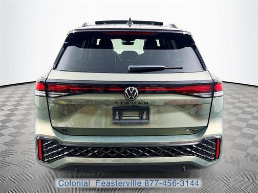 2026 Volkswagen Tiguan 2.0T SE R-Line Black