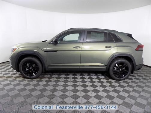 2025 Volkswagen Atlas Cross Sport 2.0T SEL R-Line Black