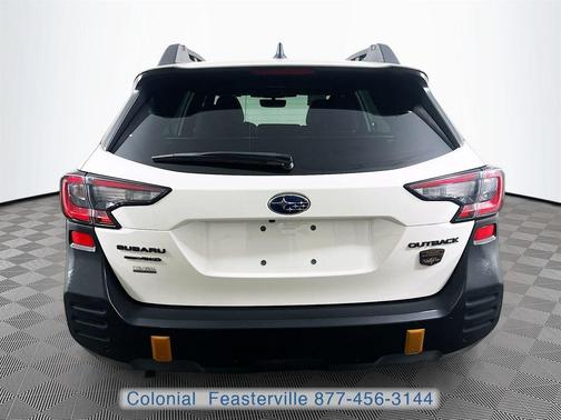 Crystal White Pearl 2024 Subaru Outback Wilderness