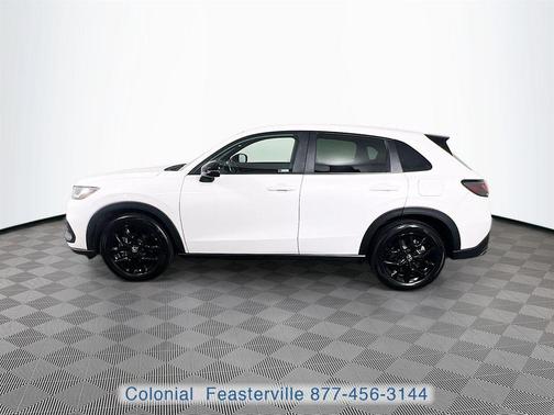White 2024 Honda HR-V Sport