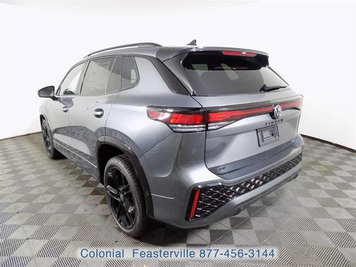 2025 Volkswagen Tiguan 2.0T SE R-Line Black
