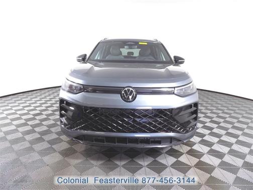 2025 Volkswagen Tiguan 2.0T SE R-Line Black