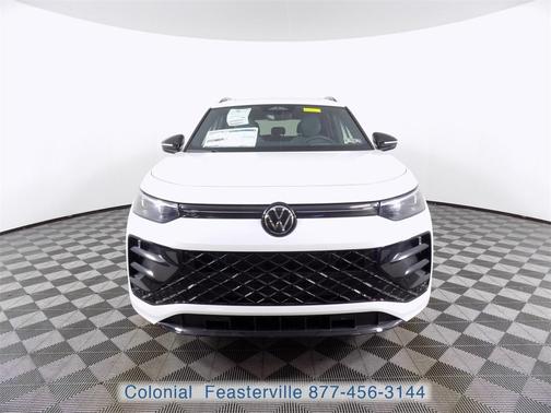 2025 Volkswagen Tiguan 2.0T SE R-Line Black