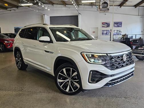 2025 Volkswagen Atlas 2.0T SEL Premium R-Line