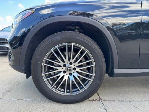 2025 Mercedes-Benz GLC 300 Base