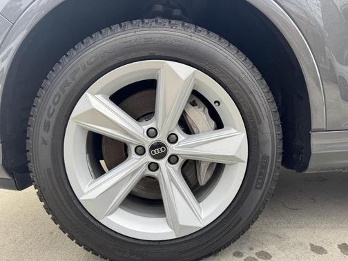 2021 Audi Q7 45 Premium