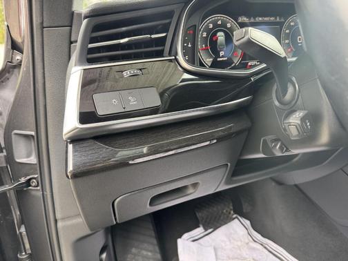 2021 Audi Q7 45 Premium