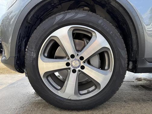 2017 Mercedes-Benz GLC 300 Base