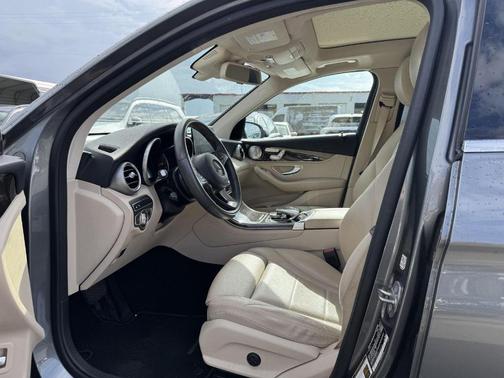 2017 Mercedes-Benz GLC 300 Base