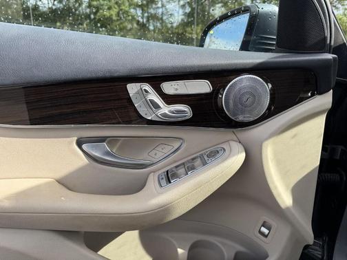 2017 Mercedes-Benz GLC 300 Base