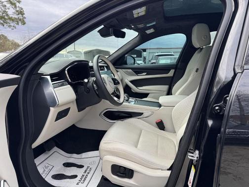 2024 Jaguar F-PACE P250 R-Dynamic S