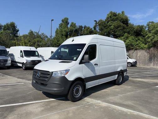 2025 Mercedes-Benz Sprinter 2500 Standard Roof