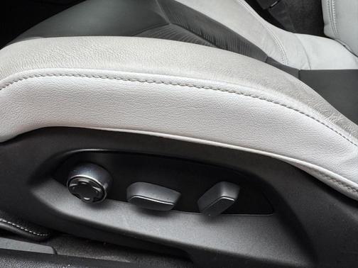 2020 Chevrolet Corvette Stingray w/2LT