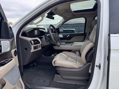 2024 Lincoln Navigator L Reserve