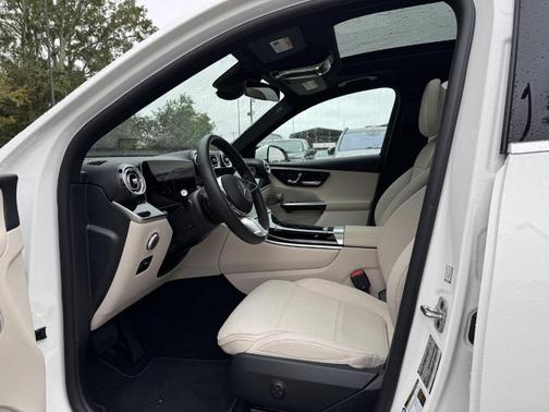 2025 Mercedes-Benz GLC 300 Base