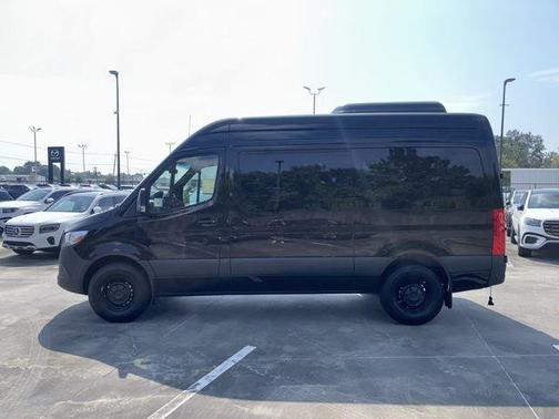 2025 Mercedes-Benz Sprinter 2500 144 WB Standard Roof Passenger