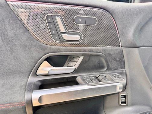 2024 Mercedes-Benz GLB 250 Base 4MATIC