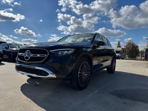 2025 Mercedes-Benz GLC 300 Base