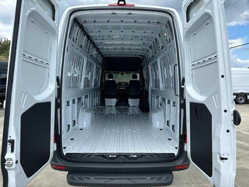 2025 Mercedes-Benz Sprinter 2500 170 WB High Roof Extended Cargo