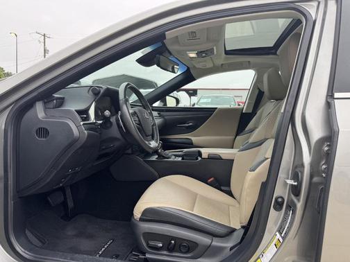 2021 Lexus ES 350 Base