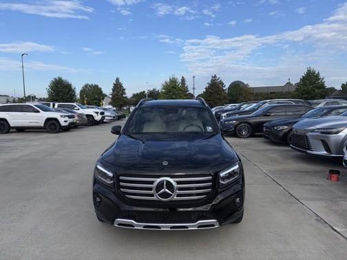 2025 Mercedes-Benz GLB 250 