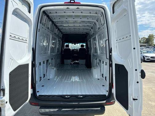 2025 Mercedes-Benz Sprinter 2500 170 WB High Roof Extended Cargo