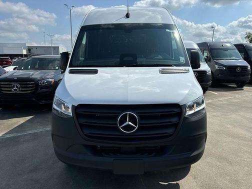 Arctic White 2025 Mercedes-Benz Sprinter 2500 Standard Roof