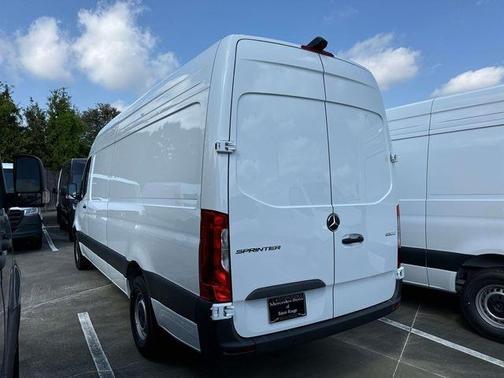 Arctic White 2025 Mercedes-Benz Sprinter 2500 High Roof