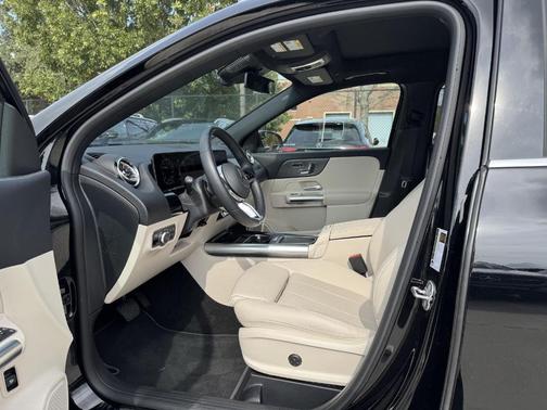 2025 Mercedes-Benz GLA 250 Base