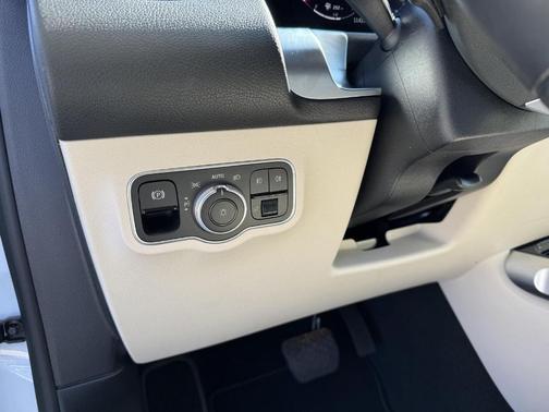 2025 Mercedes-Benz GLB 250 Base