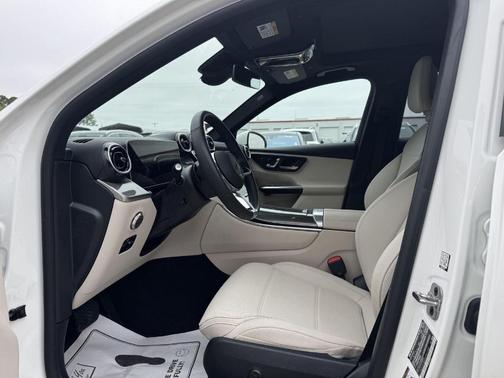 2025 Mercedes-Benz GLC 300 Base