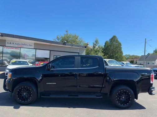 2018 GMC Canyon SLE