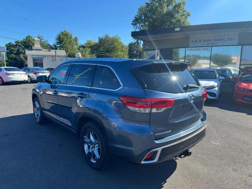 2017 Toyota Highlander Limited