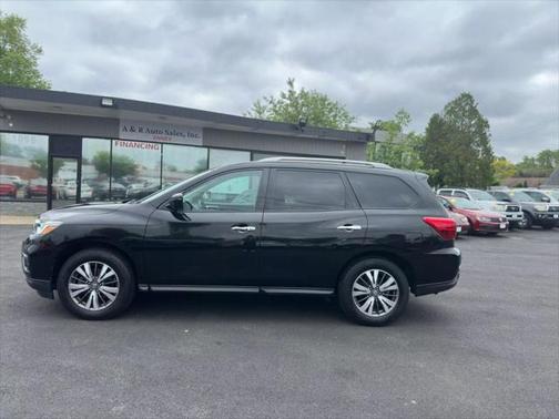 2017 Nissan Pathfinder SV