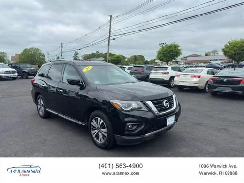 2017 Nissan Pathfinder SV
