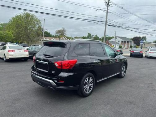 2017 Nissan Pathfinder SV
