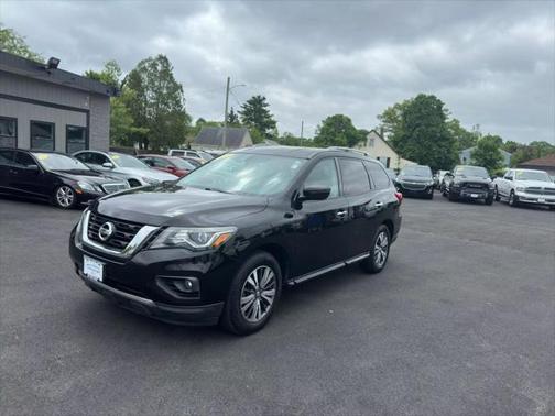 2017 Nissan Pathfinder SV