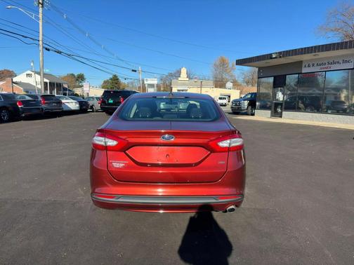 2014 Ford Fusion SE
