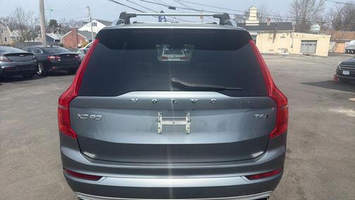 Gray 2018 Volvo XC90 T6 Momentum