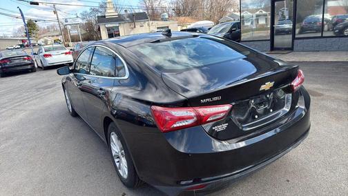 Mosaic Black Metallic 2019 Chevrolet Malibu LT