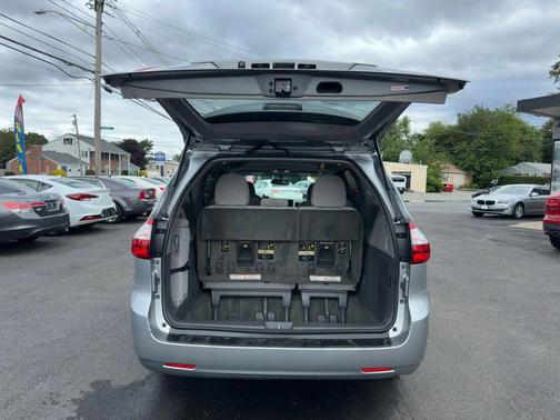 2015 Toyota Sienna LE