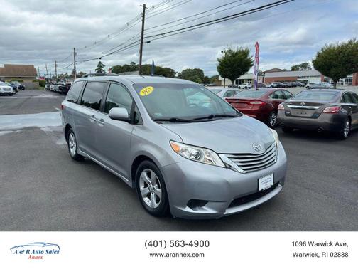 2015 Toyota Sienna LE