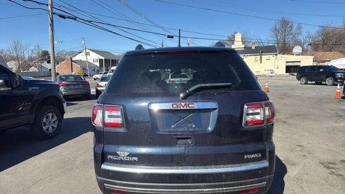 2015 GMC Acadia SLE-2