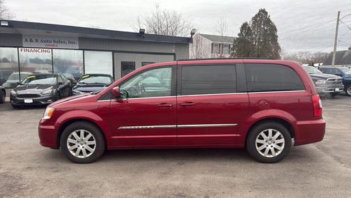 2012 Chrysler Town & Country Touring